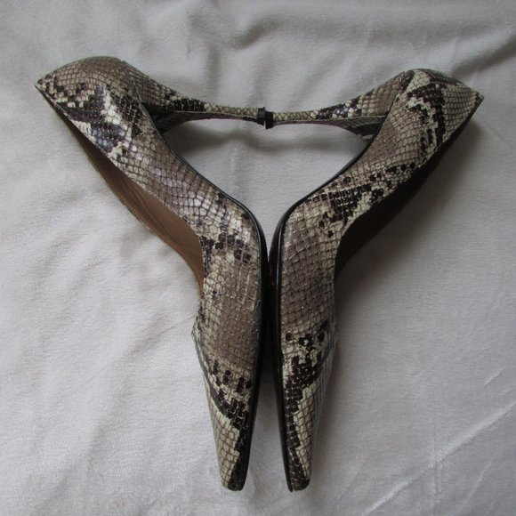 Stuart Weitzman Python Print Pump Heels - Picture 7 of 16